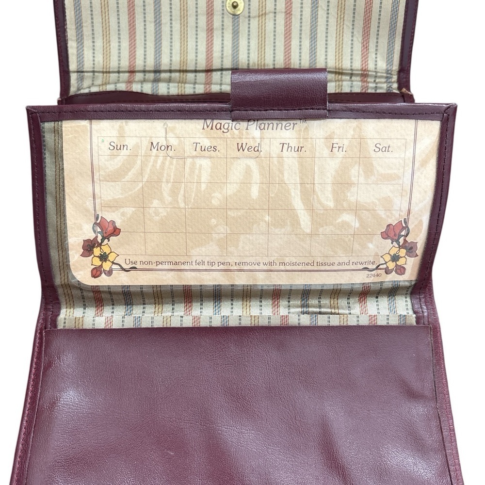 John Weitz Signature Collection, Vintage Wallet, Burgandy, Great Condition - Picture 5 of 8